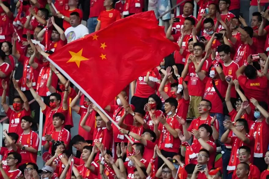 超凡电竞 从BP到资源置换：读懂职业比赛前十五分钟的战术密码